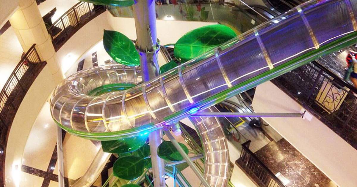 EDa Outlet Mall Gigantic Slide Ticket in Kaohsiung Klook